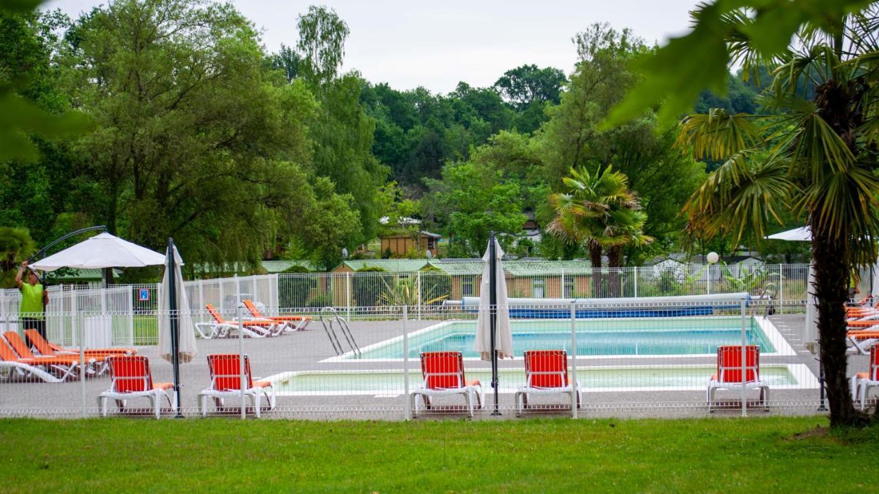 Camping 3 Etoiles - Piscine Chauffee - Vue Montagne Saint-Girons  Exterior photo